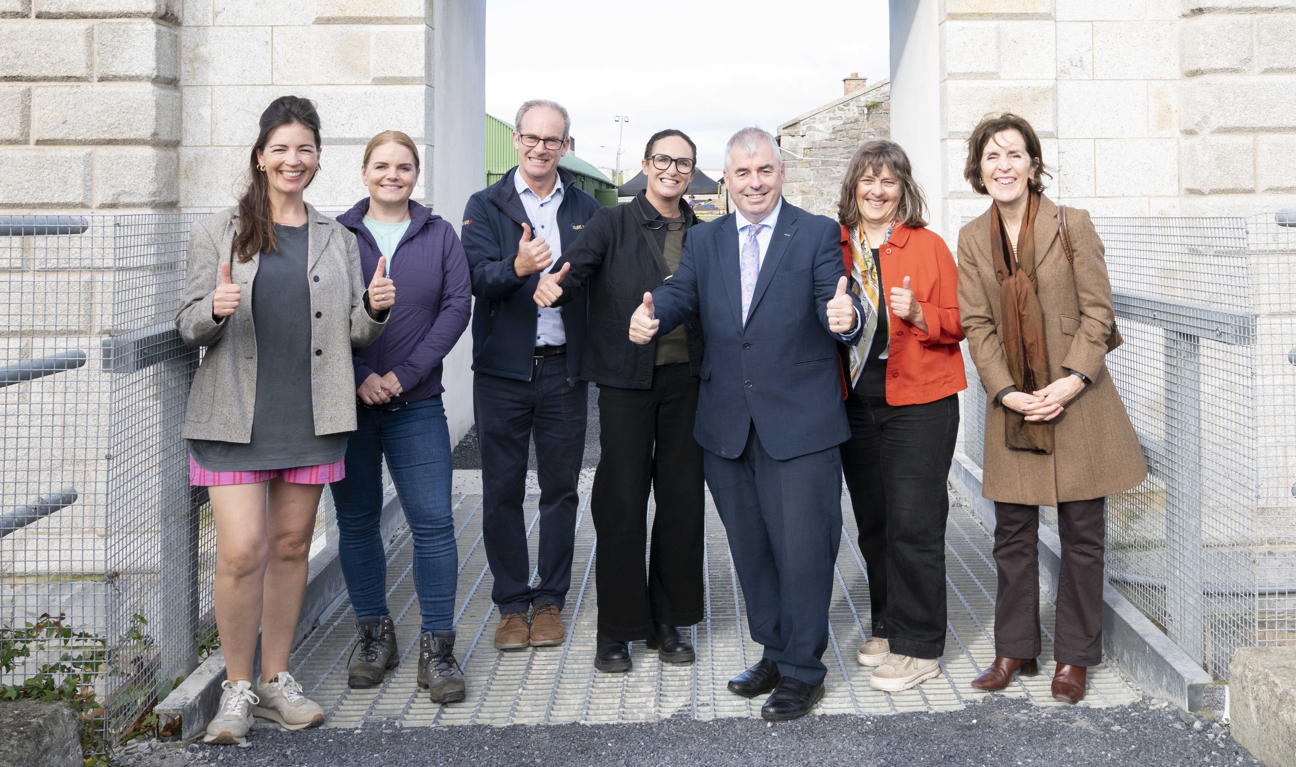 Thumbs up for traditional skills with Minister Boxer Moran