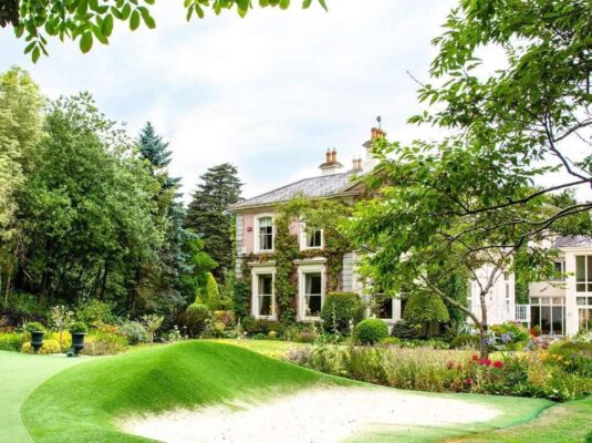 Visit to Lis na Carrig House & Gardens. (Foxrock, Dublin)  with Pat Murray