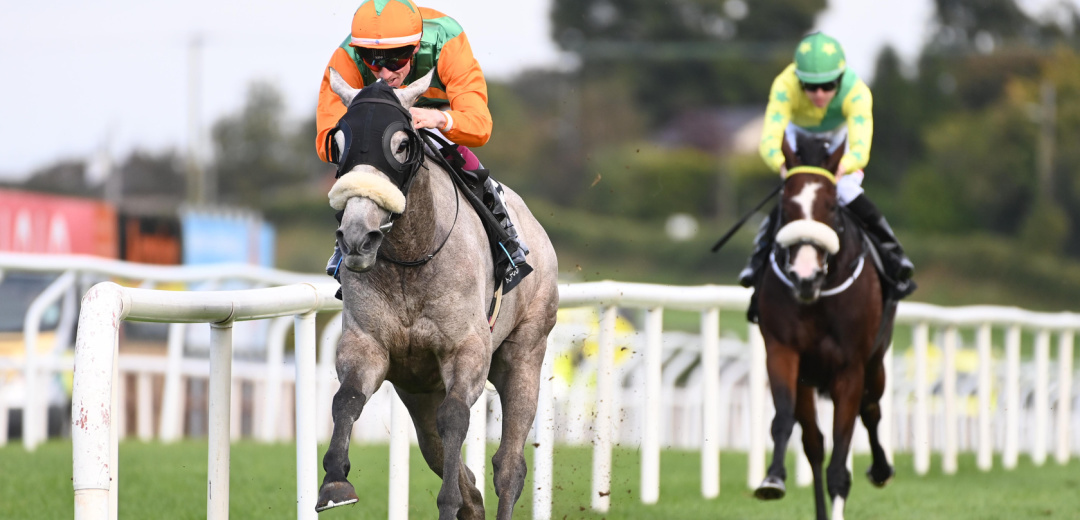 29 9 25 Navy Waters Down Royal